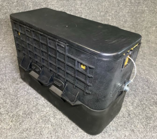Mercedes-Benz Vacuum Pump Protective Cover - 220-800-06-35 - MBZ S430 & More
