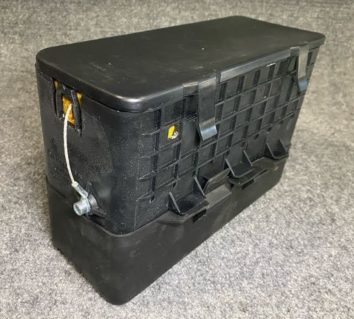 Mercedes-Benz Vacuum Pump Protective Cover - 220-800-06-35 - MBZ S430 & More