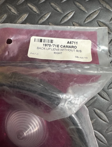 Trim Parts - Rt Back Up Light Lens , A6711 - For Chev Camaro 1970-1971 - Non RS