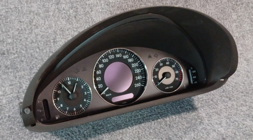 VDO/MBZ Instrument Cluster - 110.080.140/002 / A 209 540 01 11 - Fits CLK 200