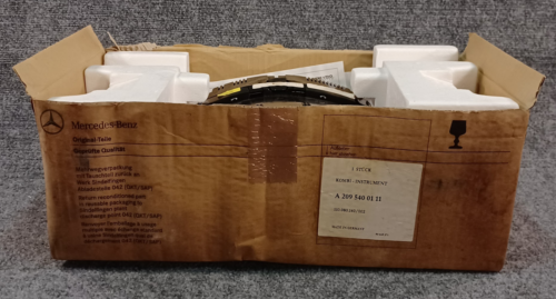 VDO/MBZ Instrument Cluster - 110.080.140/002 / A 209 540 01 11 - Fits CLK 200