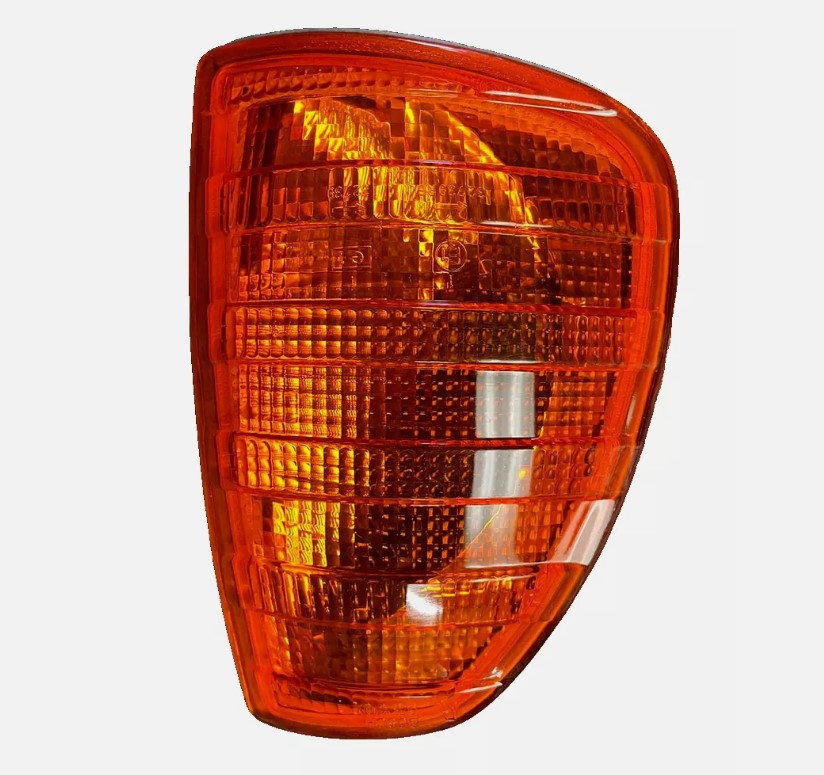 Bosch RH Blinker Lamp - 1 305 233 917 -Fits MBZ 200, 230, 280E, 240 & More 76-85