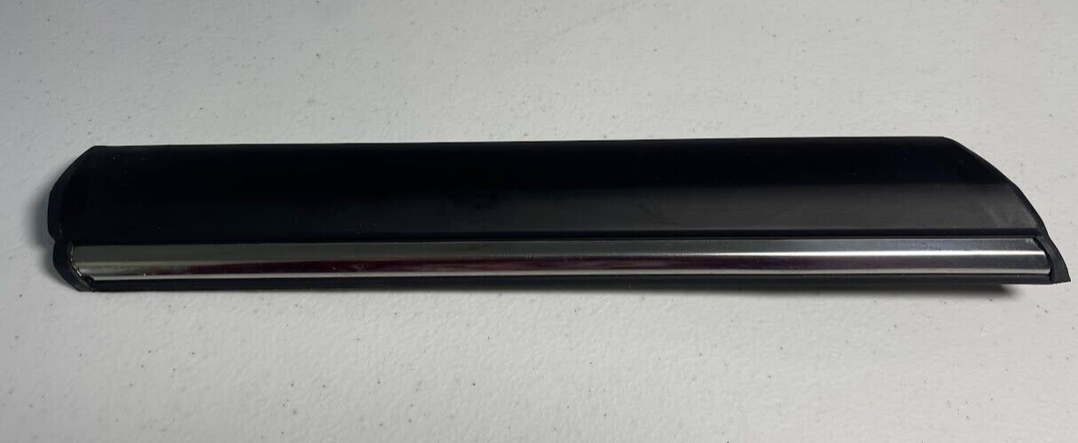 BMW Front LH Fender Molding - 51-13-1-848-301 - For BMW 733i & 735i (1978-1987)