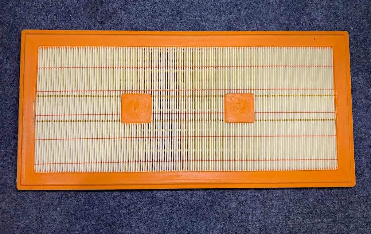 Hengst Engine Air Filter - E1040L / 276-094-00-04 - For Mercedes-Benz 2006-2018