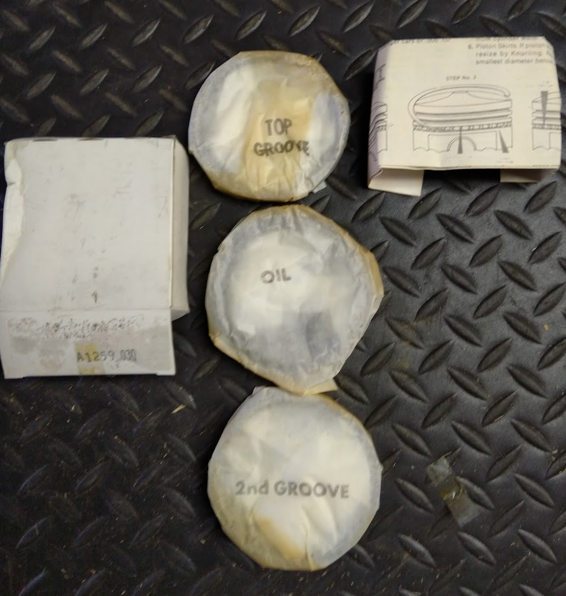 Engine Piston Rings (030) - A1259 030 - Volkswagen 1600 1.6L 1967-1979