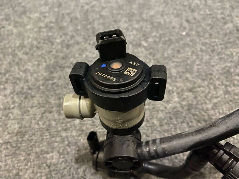 BMW Vapor Canister Purge Solenoid - 13-90-7-636-146 - Fits BMW X1 / X4 & Z4