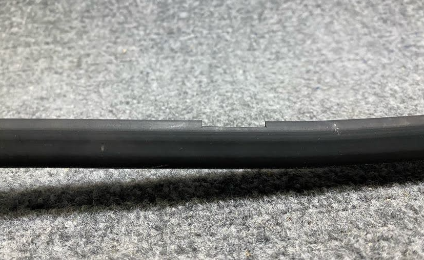 Mercedes-Benz Window Channel - A 126 670 01 38 - Fits MBZ 560SEC, 500SEC 84-91