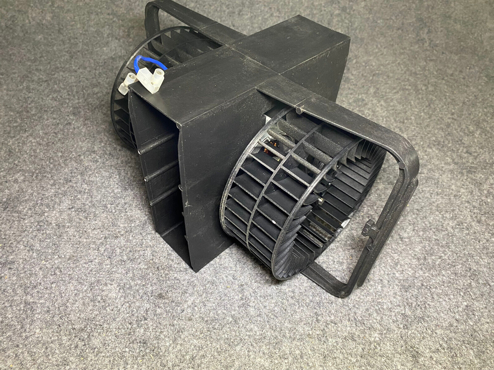 URO Parts Front Blower Motor - 64-11-8-391-809 - Fits MBZ 750iL / 740i & Others