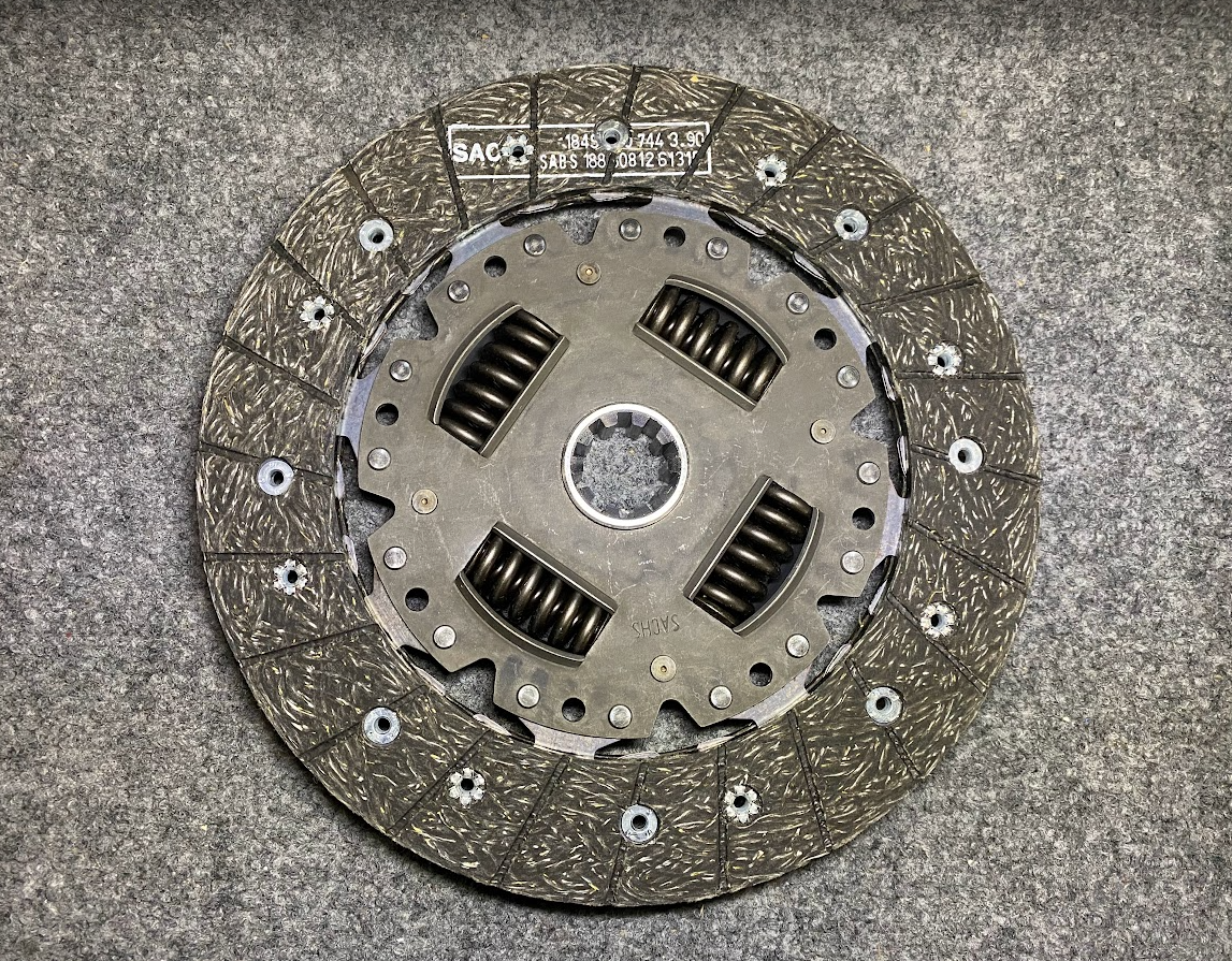 Sachs Clutch Disc - 1861-661-133 / 21-21-1-223-097 - Fits BMW 325i, 325iX & More