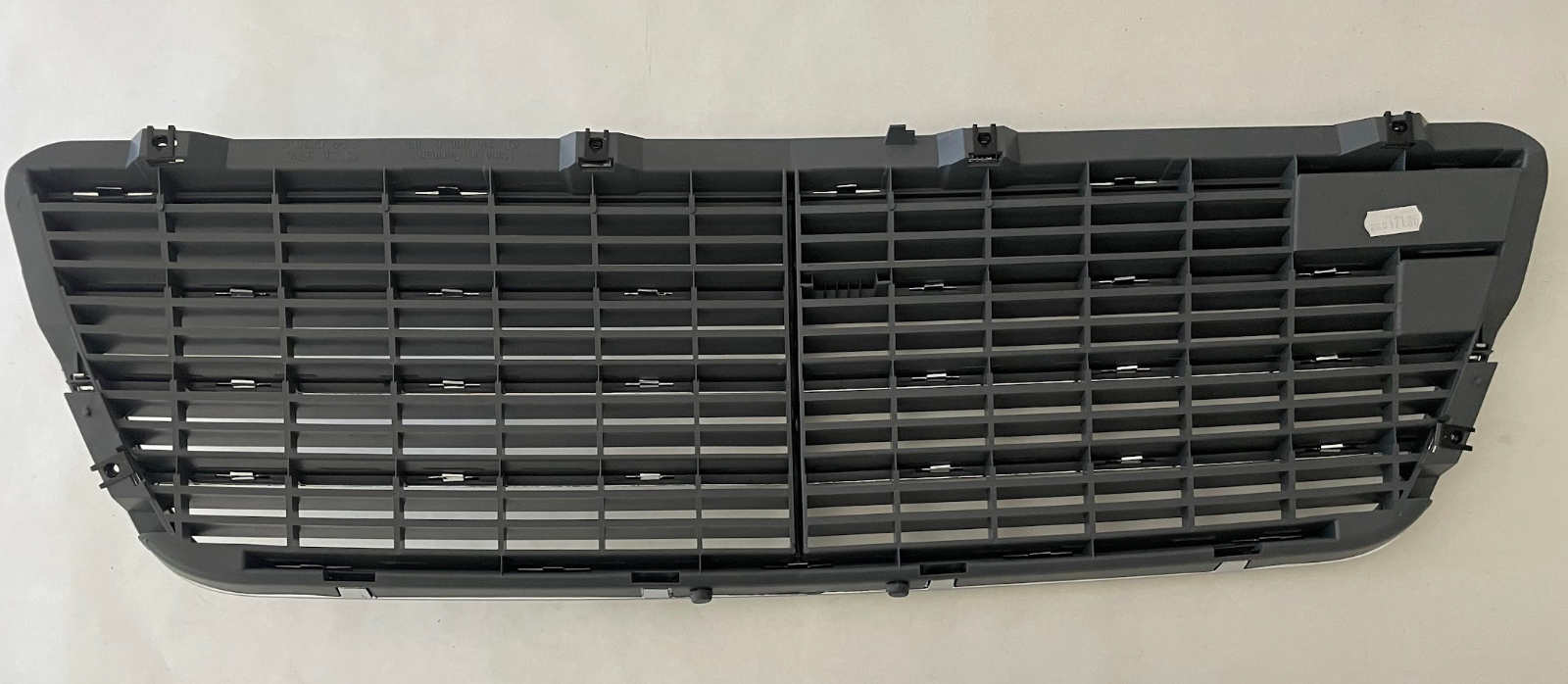 Mercedes-Benz Radiator Grille Assy - 210-880-05-83 - For MBZ W210 E-Class 95-02