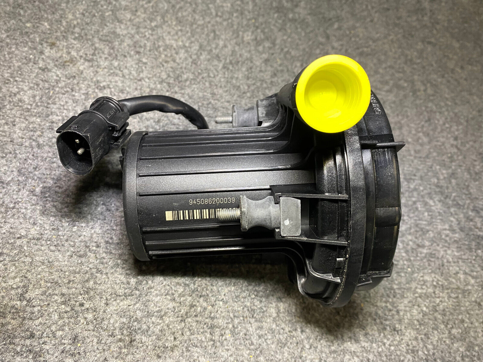 Pierburg Secondary Air Injection Pump - 7.28124.21.0 / 11727571592 -Fits BMW