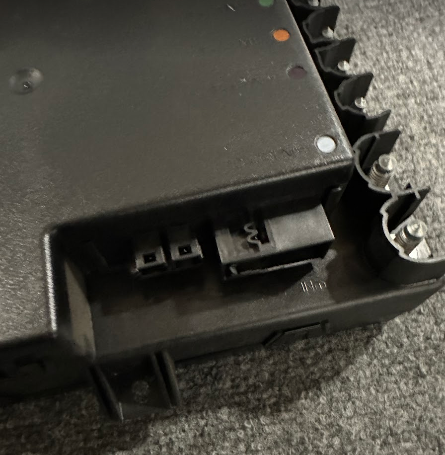 Mercedes-Benz Control Unit - A 221 540 04 01 - Fits MBZ CL600, CL65 AMG & More