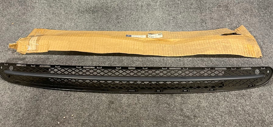 Mercedes-Benz Front Bumper Grille - 203-880-09-05-9999 - Fits MBZ C Class 01-07