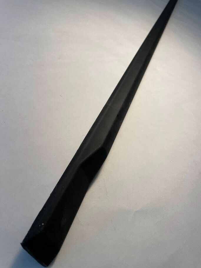 BMW Front Door RH Molding - 51-13-1-977-274 - For BMW 323i, 323is, 328i & More