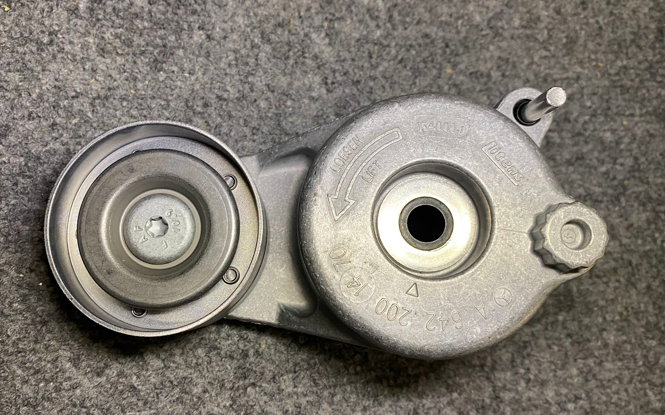 Mercedes-Benz Serpentine Belt Tensioner Assy - 642 200 14 70 For MBZ R320 & More