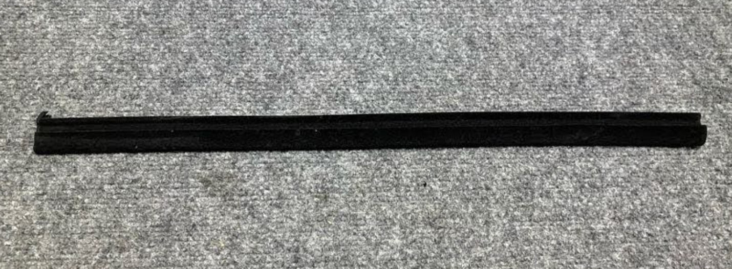 Mercedes-Benz LH Outer Window Frame - A 126 670 03 39 - Fits MBZ 560SEC 86-91