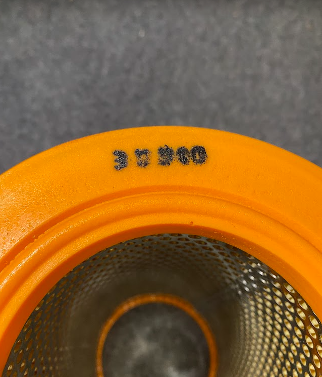 Hengst Air Filter - E220L - For Mercedes-Benz 300SE, 300SEL, 280SE, 280SL & More