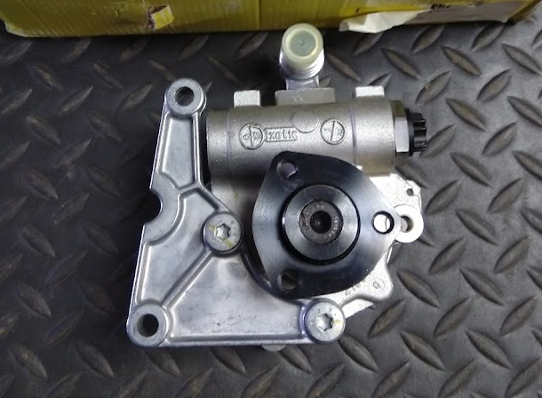 LUK Power Steering Pump Hydraulic - 541 0235 100 - For Mercedes G Class 2002-11