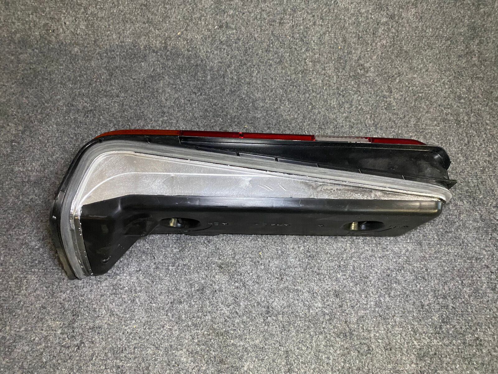 ULO Right Tail Lamp Assembly - 2018201864 / 585204 - For MBZ 190E & 190D