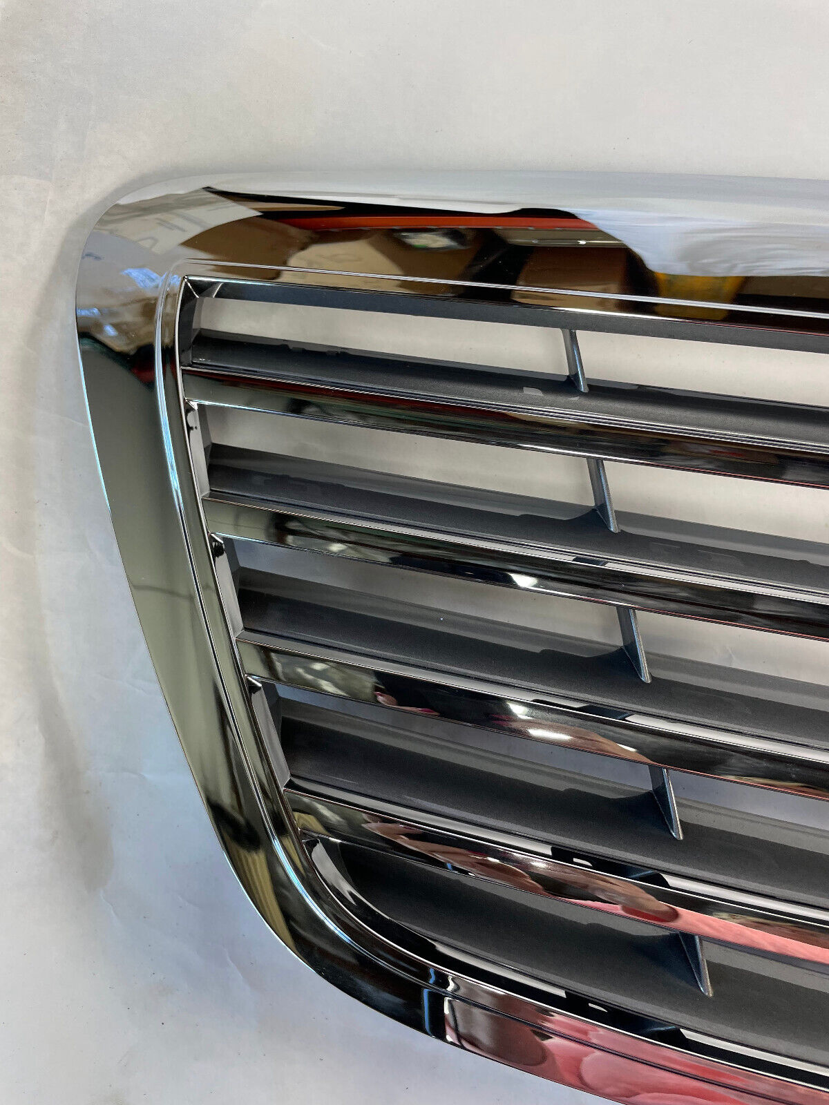 Mercedes-Benz Radiator Grille Assy - 221-880-00-83-7712 - For MBZ S65 AMG & More