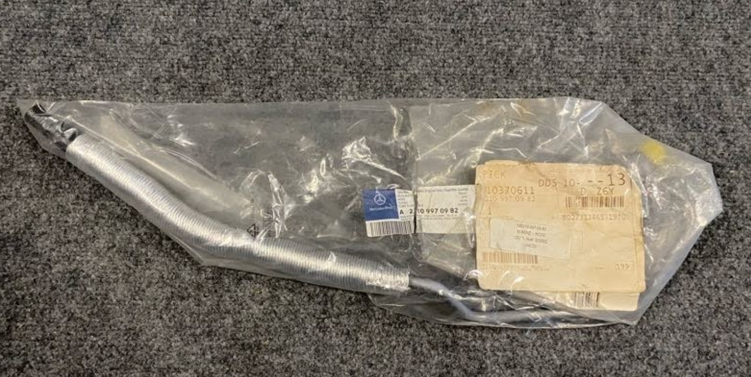 Mercedes-Benz Power Steering Return Hose - A 210 997 09 82 - Fits MBZ E420