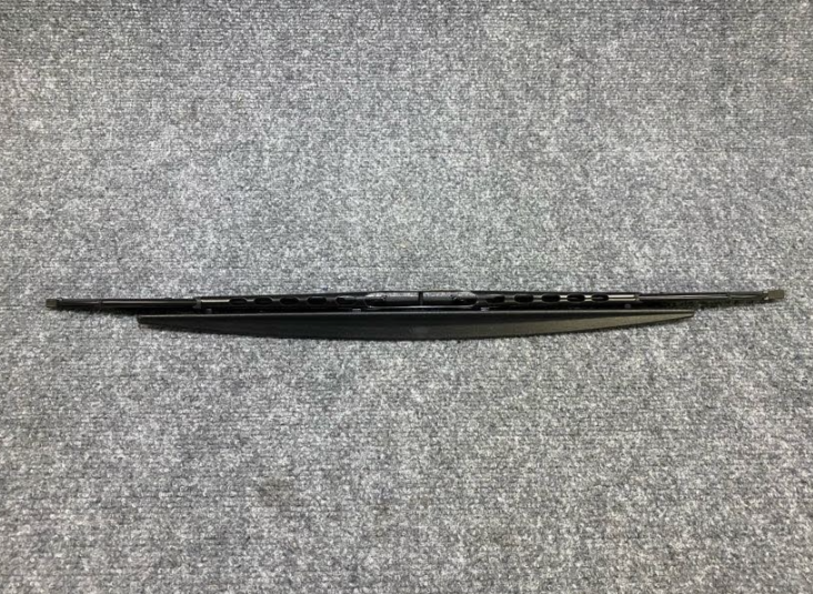 Valeo Windshield Wiper Blade Set - VM 108 - Fits BMW, Citroen, Renault & More