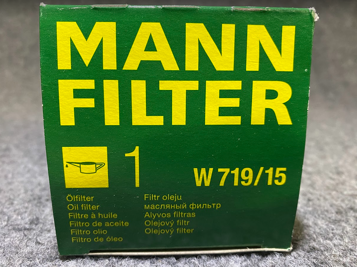 Mann Filter Oil Filter - W 719/15 / 11-42-1-707-779 -Fits BMW 325i, 525i & More