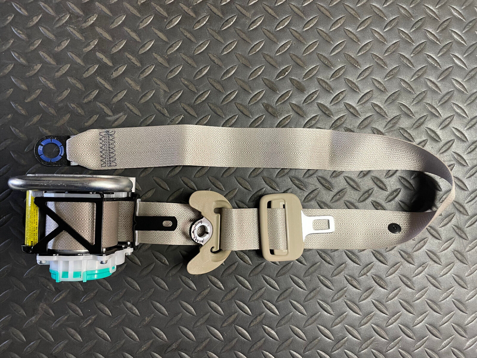 Toyota Front RH Seat Belt Assy - 73210-35A60 - For Toyota 4Runner 2010 - 2024