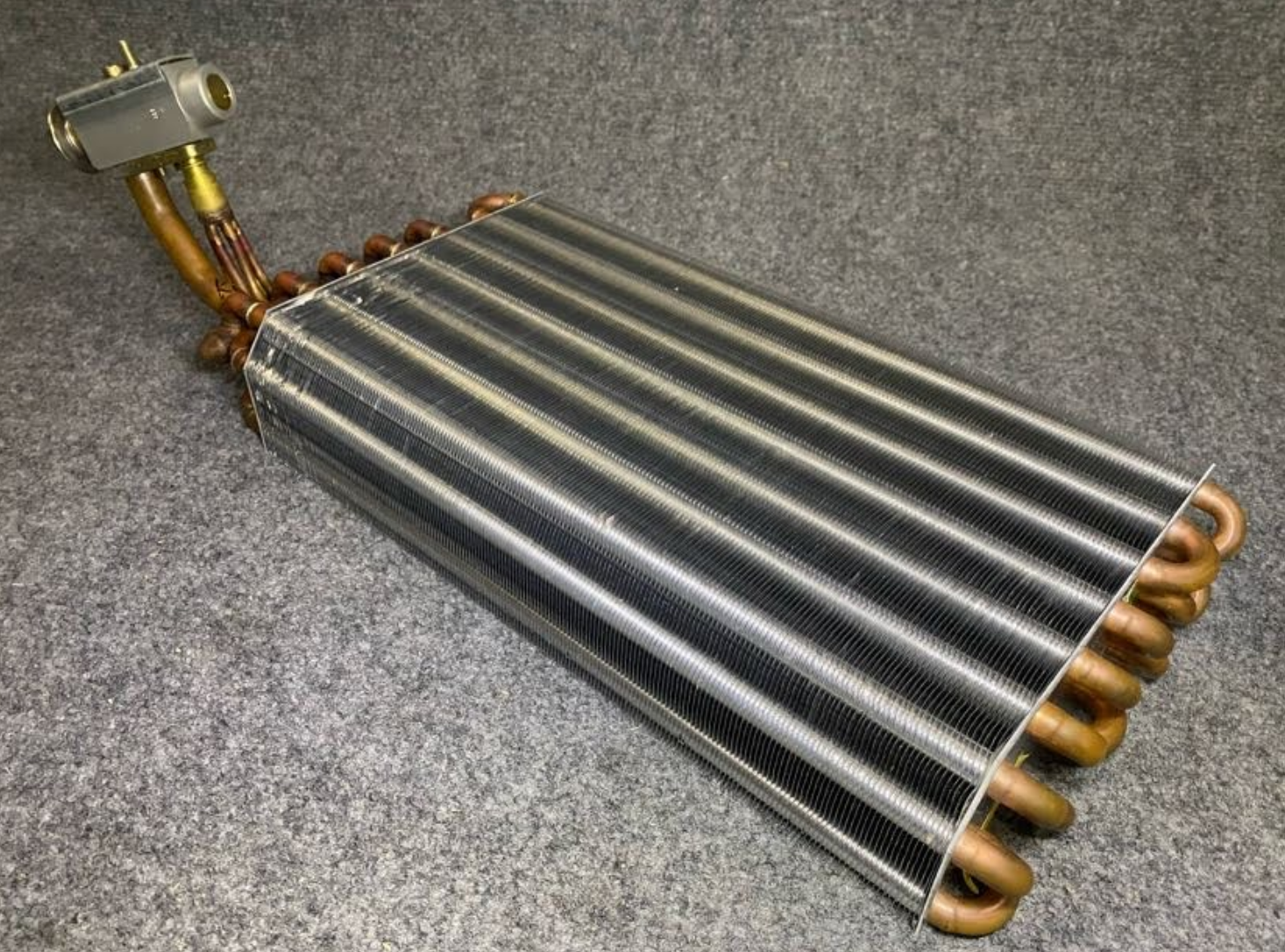 SEASONAIR Evaporator Core - 129 RDH / 129-830-55-58 - For Mercedes R129 SL Class