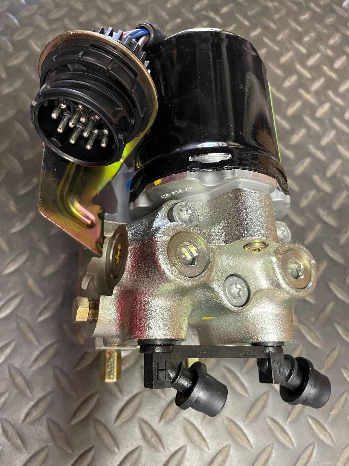 BMW ABS Pump Assy - 34-51-1-139-665 - Fits BMW 325is / 325i & Others