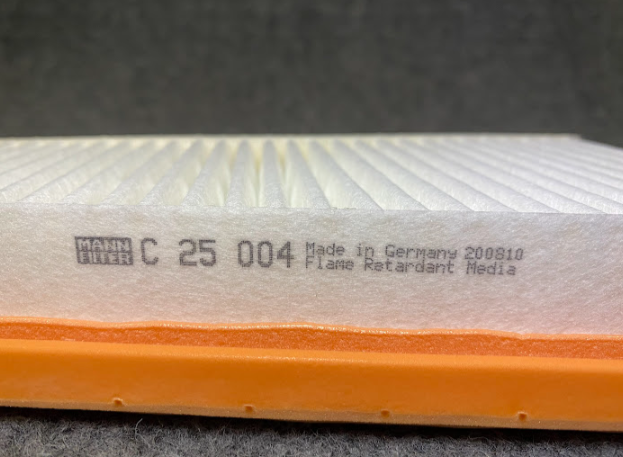 Mann Air Filter - C 25 004 / 6420942804 - Fits Mercedes-Benz E320 & More