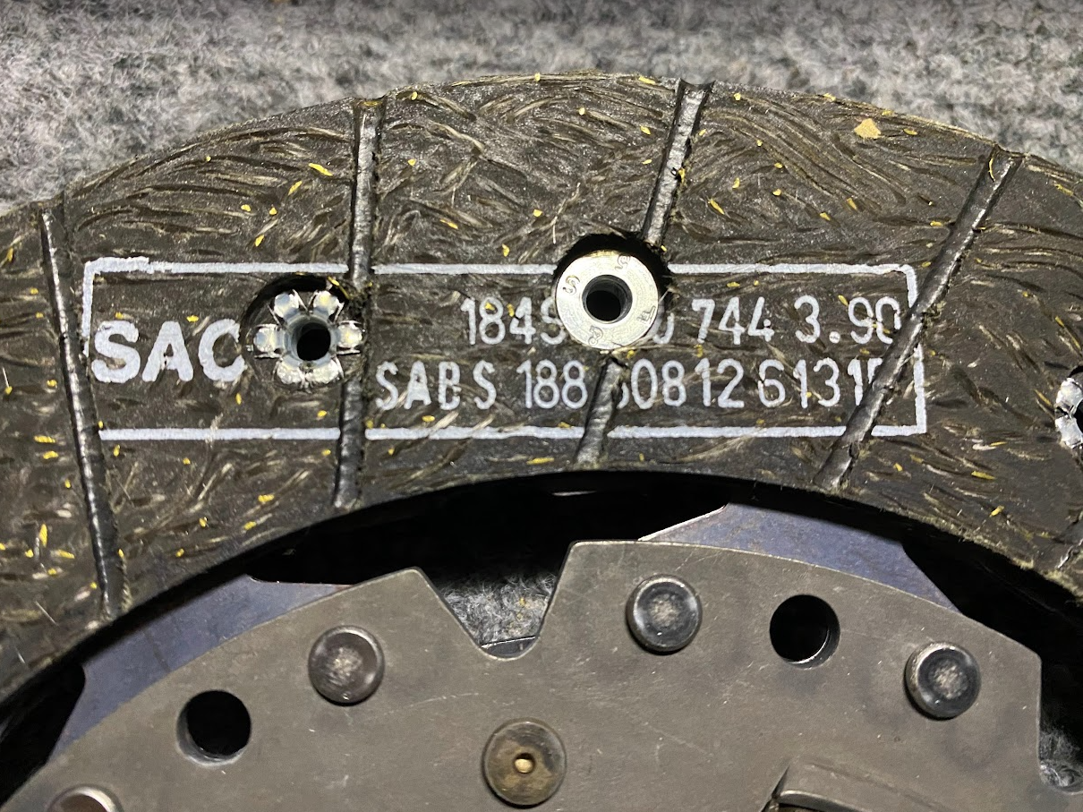 Sachs Clutch Disc - 1861-661-133 / 21-21-1-223-097 - Fits BMW 325i, 325iX & More