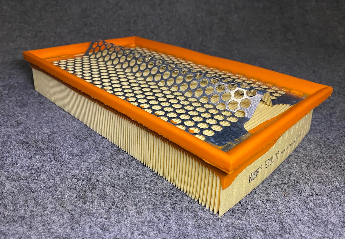 Hengst Air Filter - E30L02 / 601-094-04-04 - Fits MBZ 190D 1984-1985