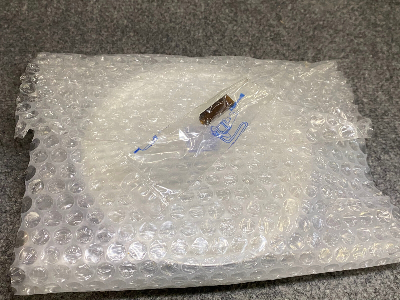 Hella Front Fog Lamp - 1N6 002 659-03 / A 000 820 62 56 - Fits MBZ O305 1968-73