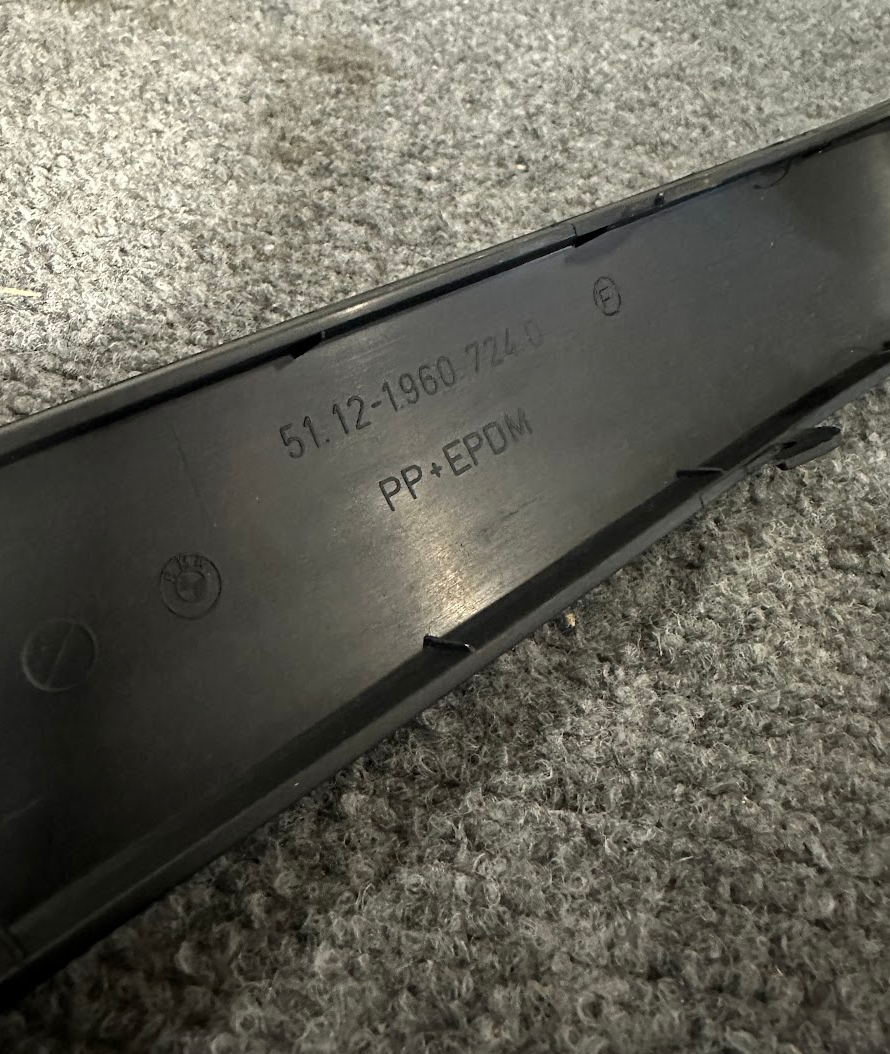 BMW Bumper Right Side Molding - 51 12 1 960 724 - Fits BMW 318i, 318is & More