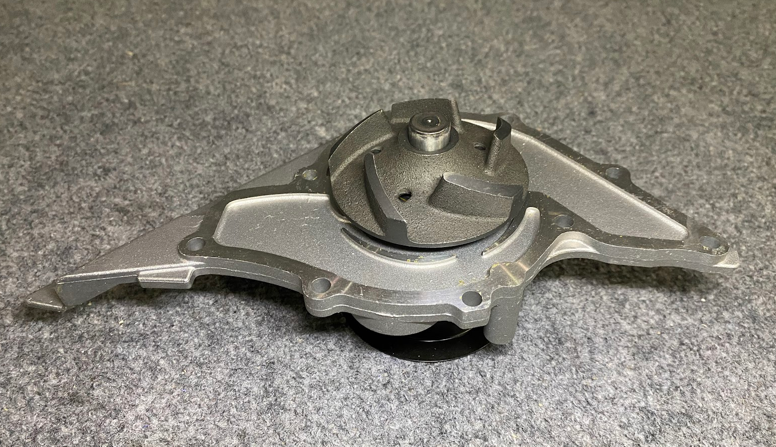 Hepu Engine Water Pump - P579 - For VW Touareg, Phateon / Audi A6 Quattro & More