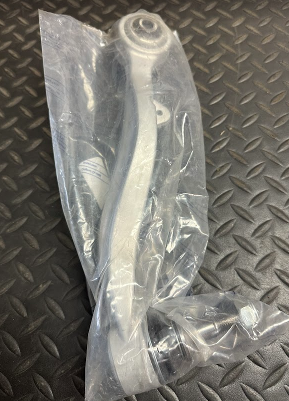 Front RH Control Arm - 31 12 6 760 182 - For BMW 525i, 530i, 545i & 550i 04-06