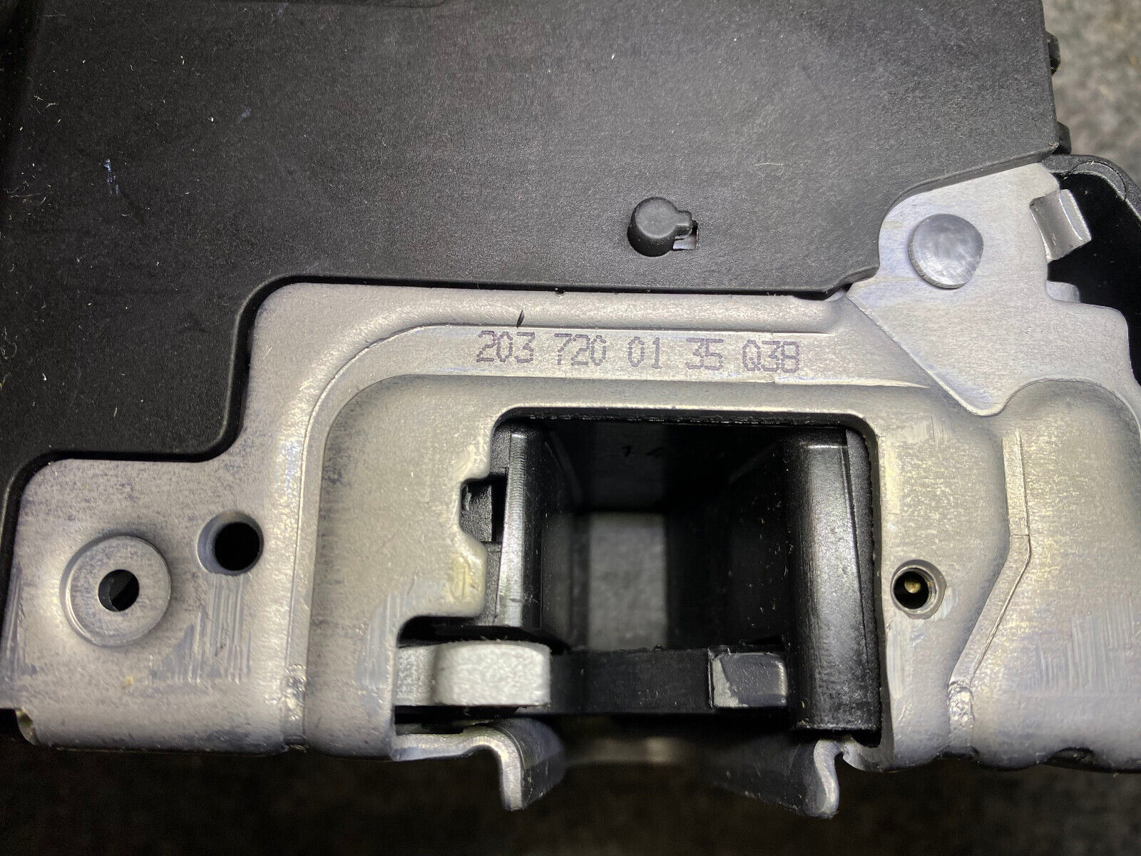 Mercedes-Benz Front Left Door Lock -A2037200135- Fits MBZ C230 / C240 & Others