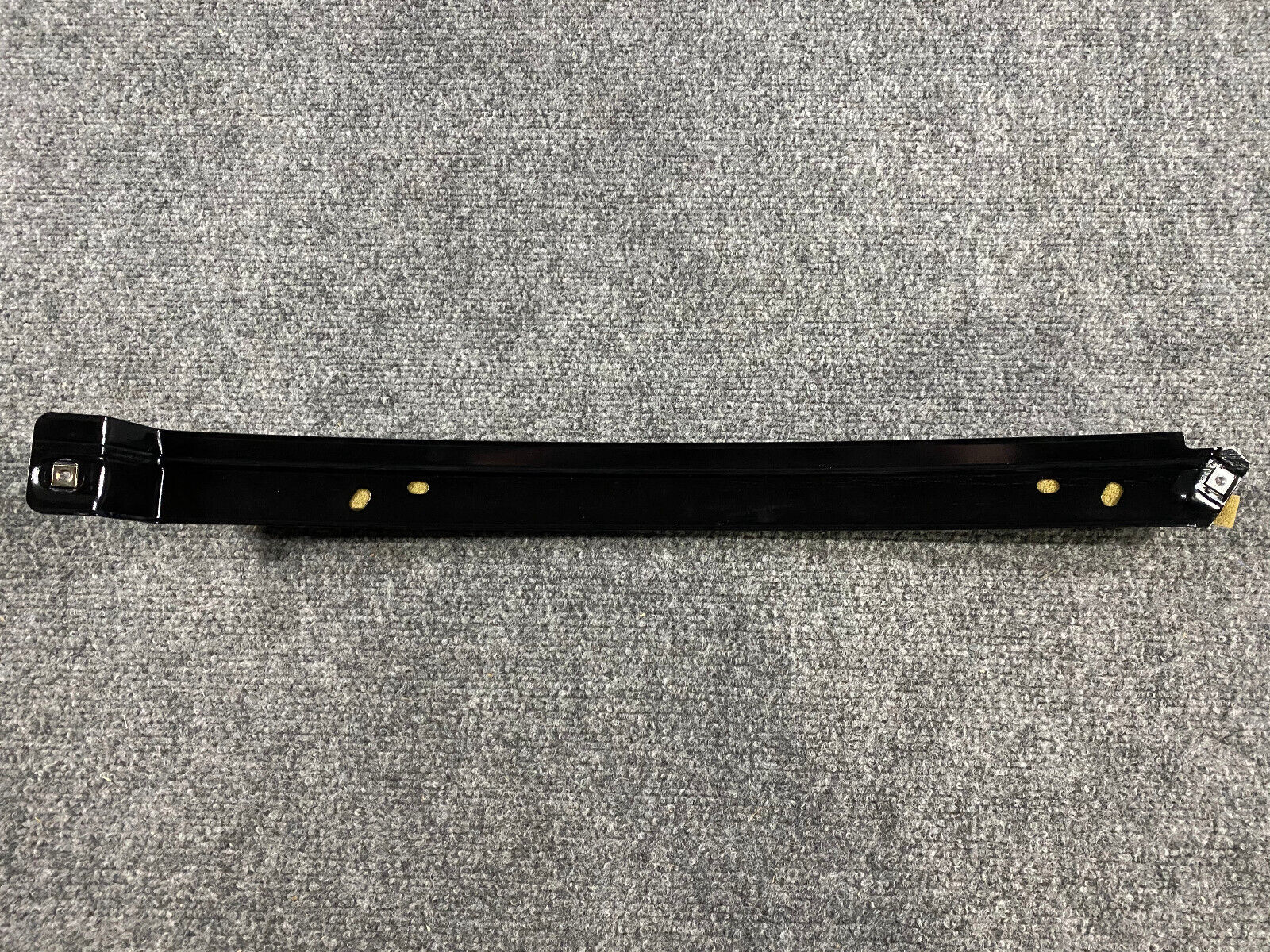 Mercedes-Benz Right Door Window Division Bar -A1407301419- Fits MB 300SD & More