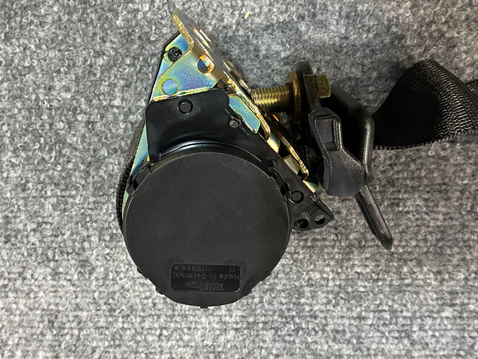 Mercedes-Benz Lap and Shoulder Belt - A2028601285 -Fits MB C220 & C280