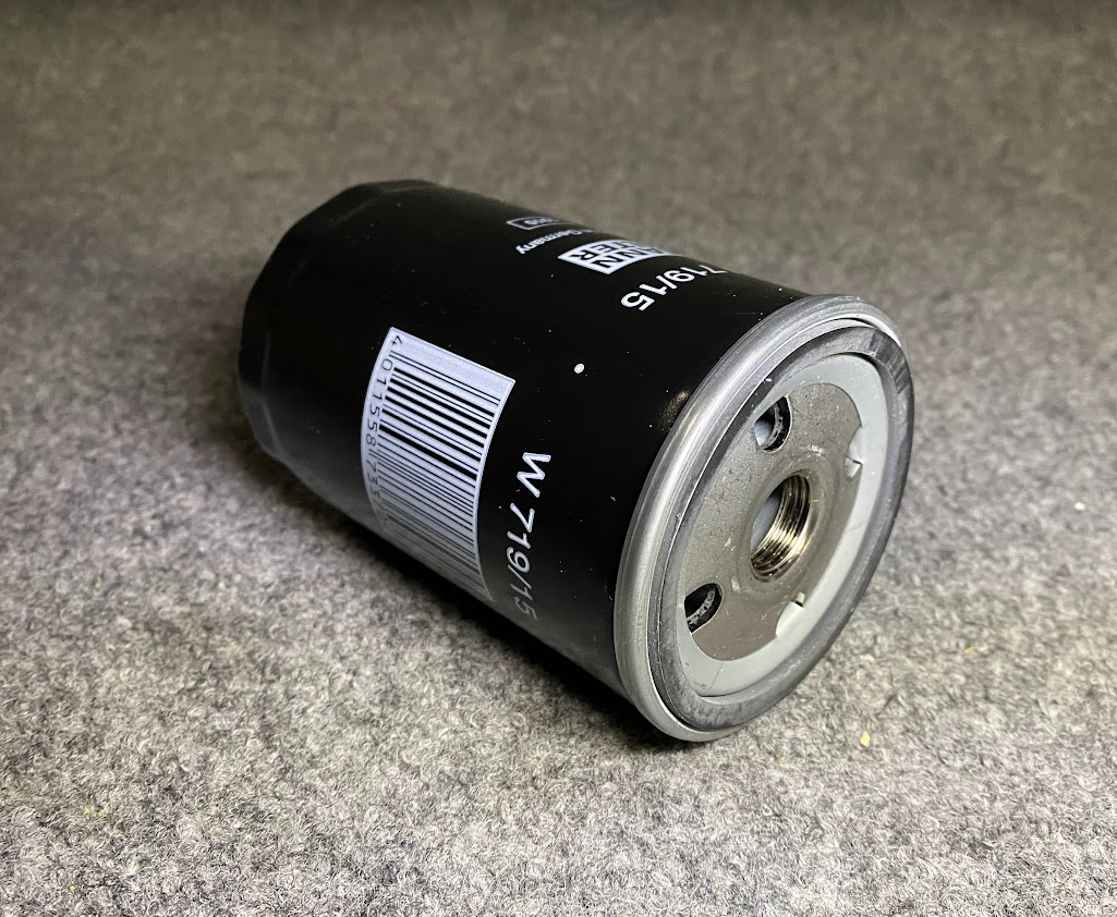 Mann Filter Oil Filter - W 719/15 / 11-42-1-707-779 -Fits BMW 325i, 525i & More