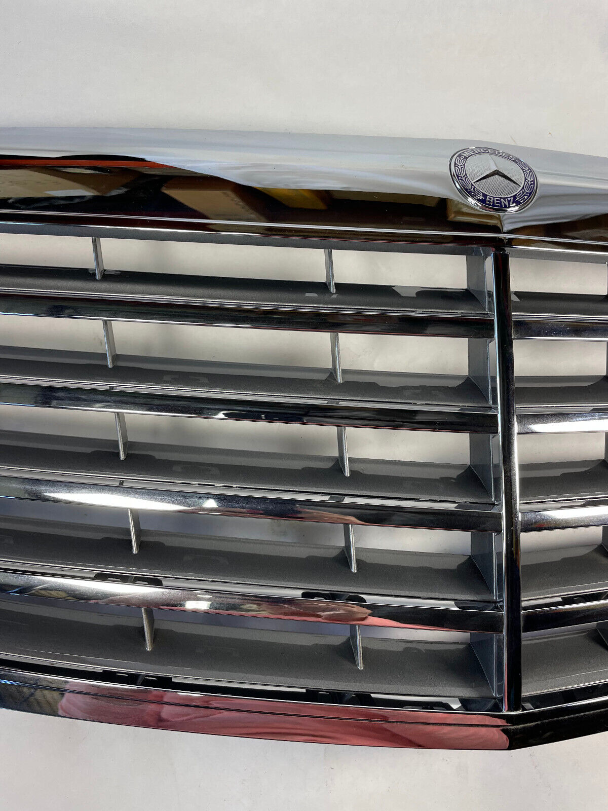 Mercedes-Benz Radiator Grille Assy - 221-880-00-83-7712 - For MBZ S65 AMG & More