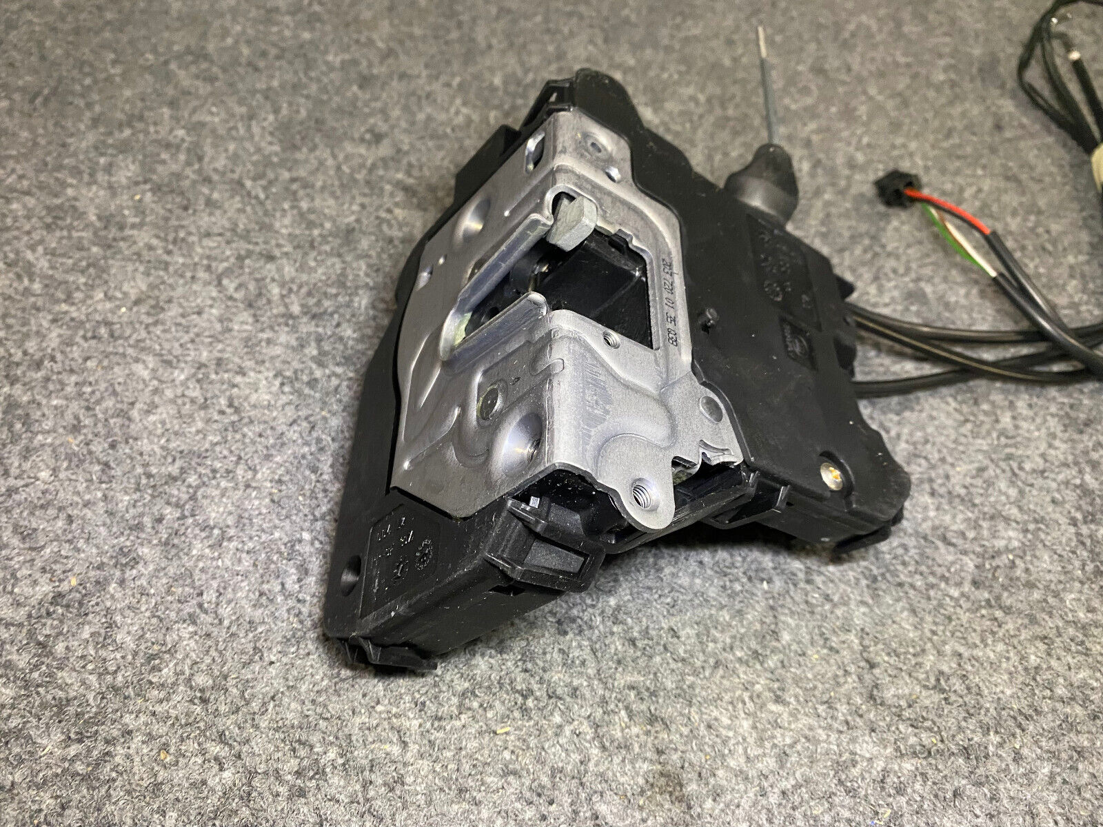 Mercedes-Benz Front Left Door Lock -A2037200135- Fits MBZ C230 / C240 & Others