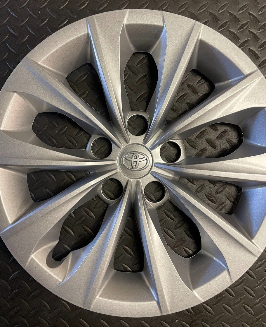 Toyota Wheel Cap (X1) - 42602-06120 - For Toyota Camry 2014-2017