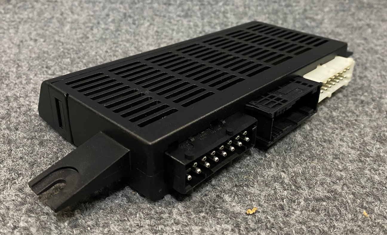 BMW Lighting Control Module - 61 35 6 909 508 - Fits BMW M5 2000 - 2003