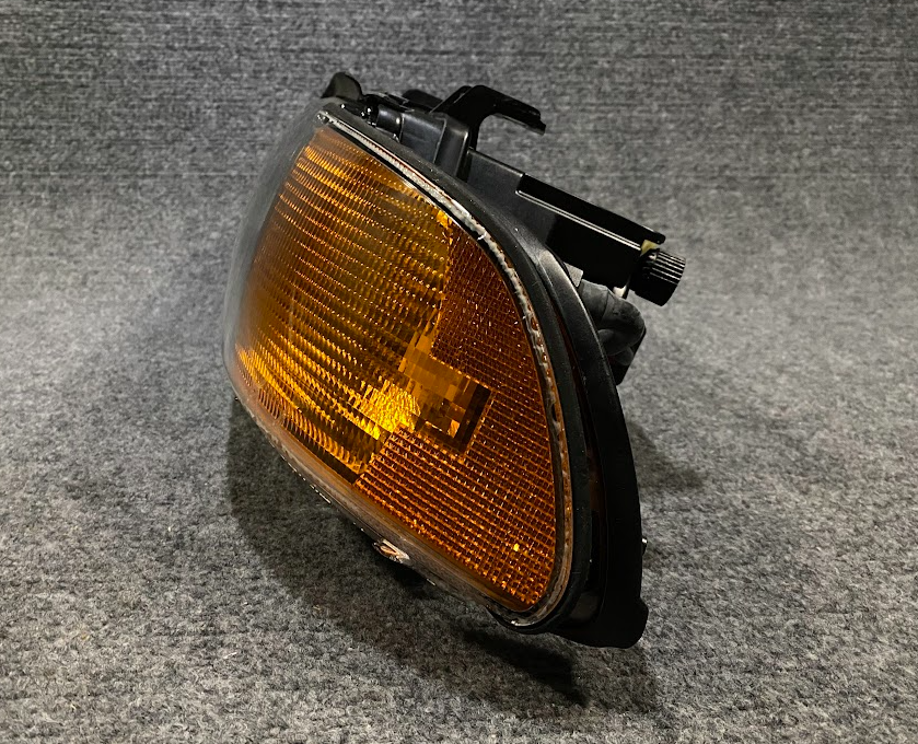 Hella Front LH Xenon Headlight Assembly - H11410031 - Fits BMW 528i & 540i 97-98
