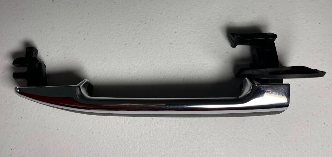 Mercedes-Benz Front LH Outside Door Handle - 202-760-09-70 - For MBZ C280 & More