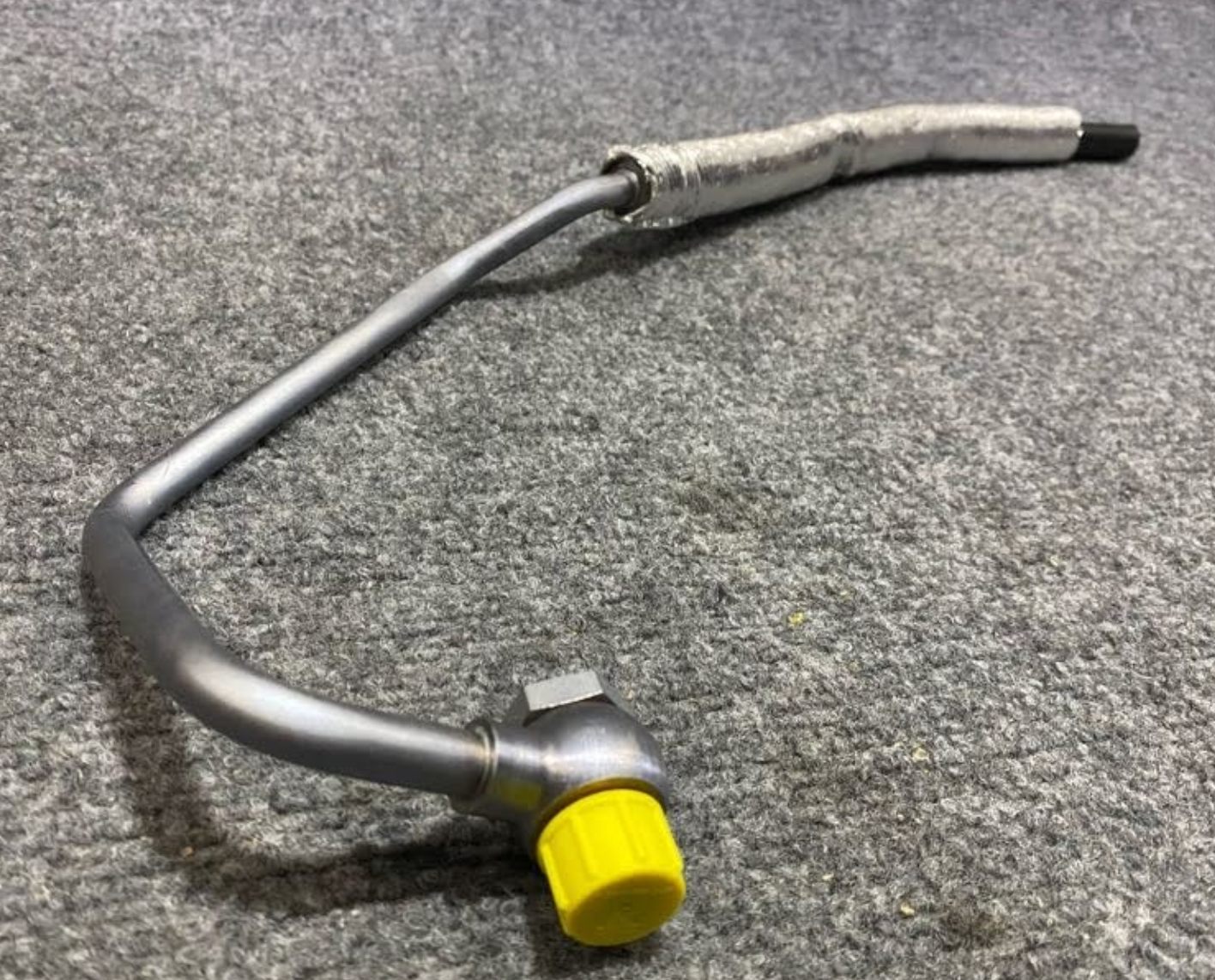 Mercedes-Benz Power Steering Return Hose - A 210 997 09 82 - Fits MBZ E420