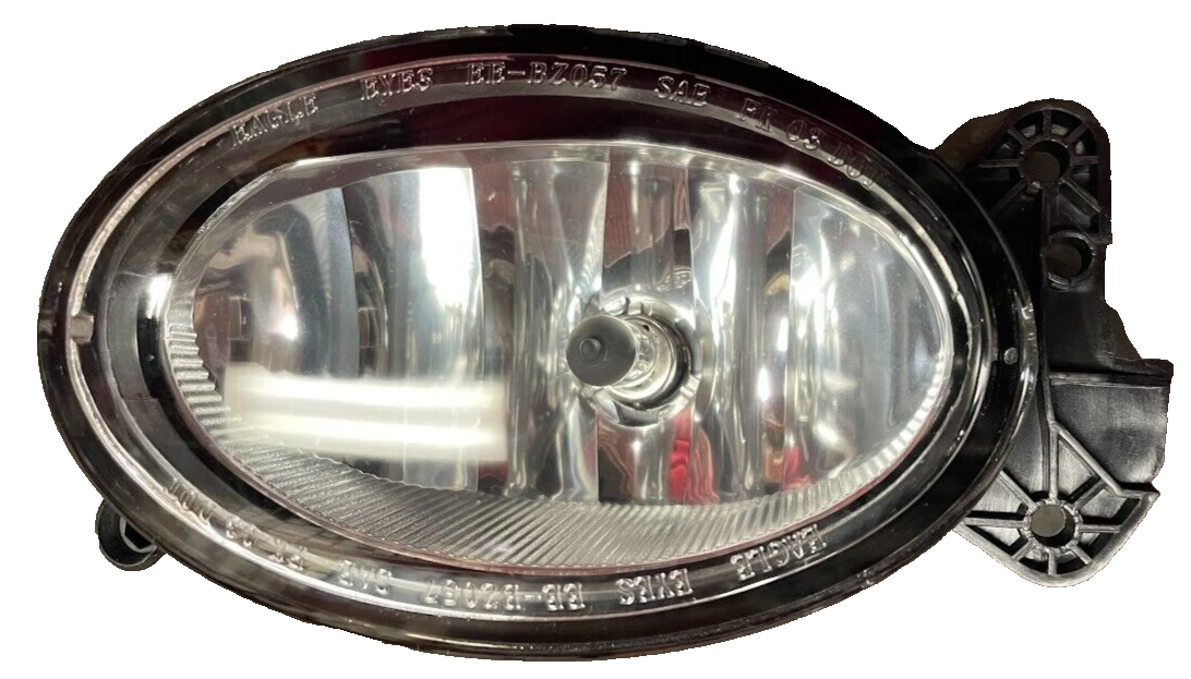Eagle Eye Front Left Fog Light - BZ057-B000L / 169-820-15-56 - For Mercedes-Benz