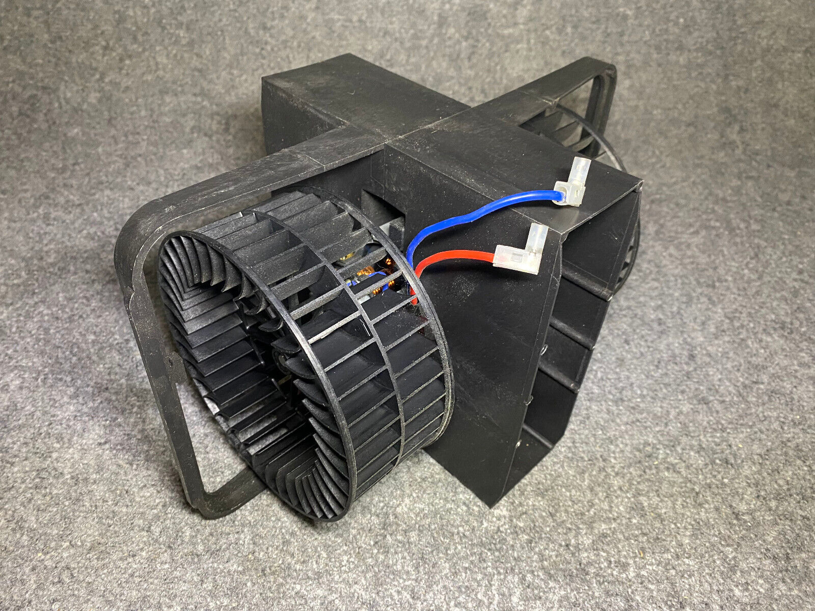 URO Parts Front Blower Motor - 64-11-8-391-809 - Fits MBZ 750iL / 740i & Others